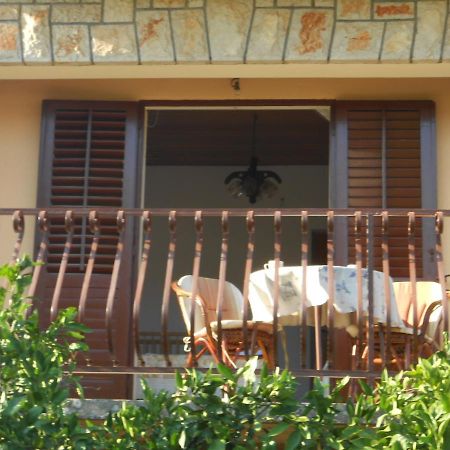 Apartment Groundfloor Jelsa  Bagian luar foto
